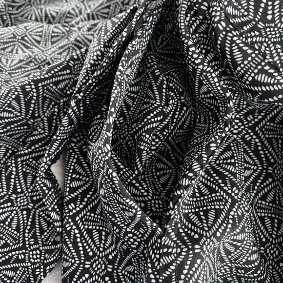 Ripskirt Wrap‎ Skirt Large Black Pearl Batik Printed Polyester Blend NWT SW-1947 - Picture 5 of 10